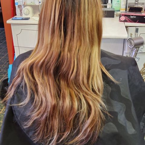 Head Over Heels, beauty salon in Clinton, IA